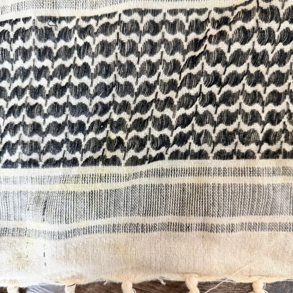 hand knit square scarf vintage old money quiet luxury accessories black cream